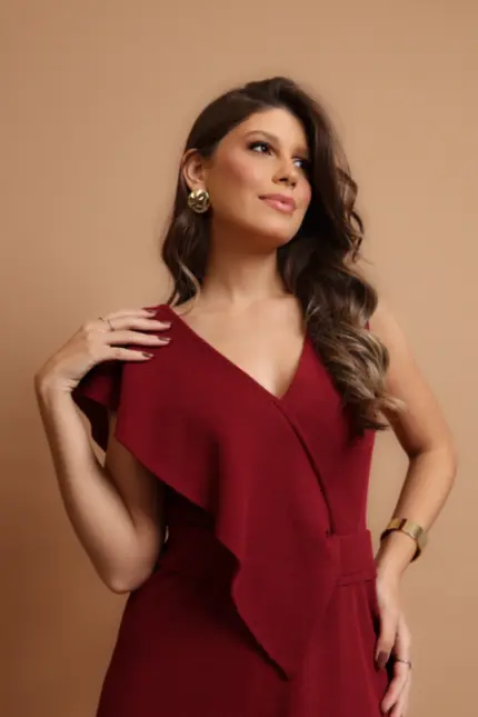 TOP RUBI EM BOUCLÊ COM PEPLUM UNILATERAL