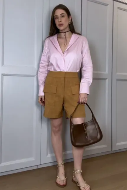 CAMISA TAY COM GOLA E ABOTOAMENTO